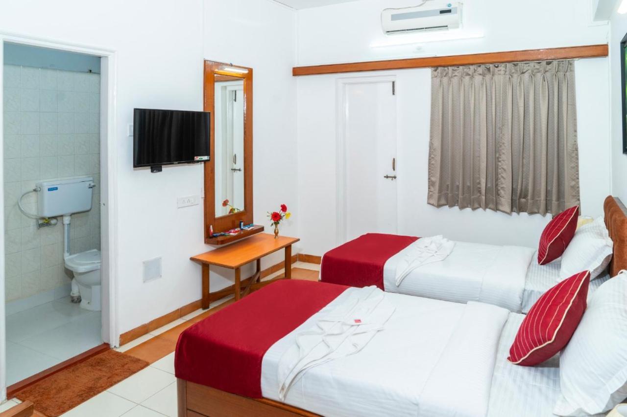 Hotel Green Field Satara Eksteriør bilde