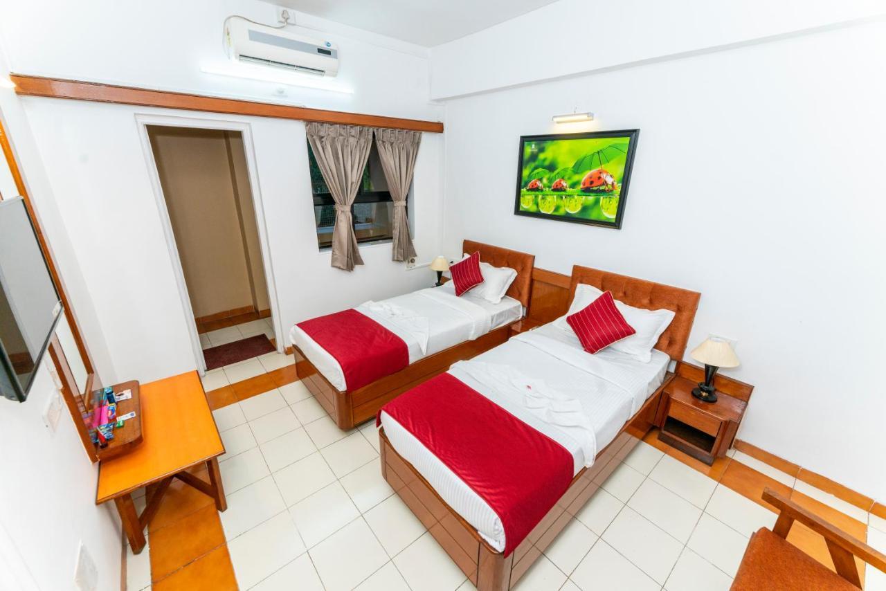 Hotel Green Field Satara Eksteriør bilde