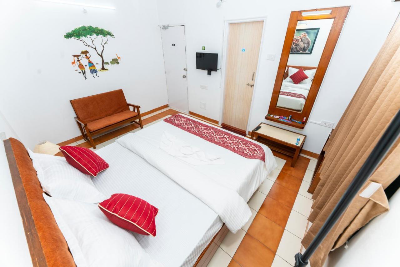 Hotel Green Field Satara Eksteriør bilde
