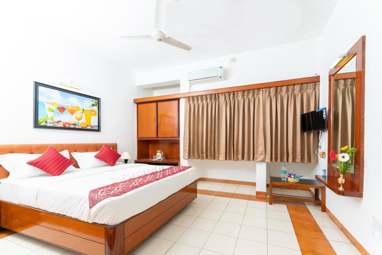 Hotel Green Field Satara Eksteriør bilde